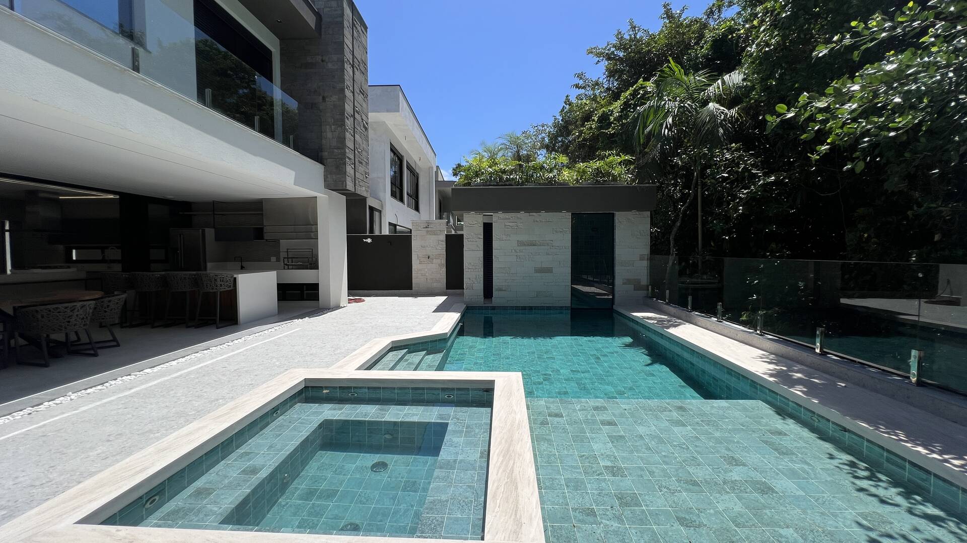 Casa à venda com 5 quartos, 384m² - Foto 10