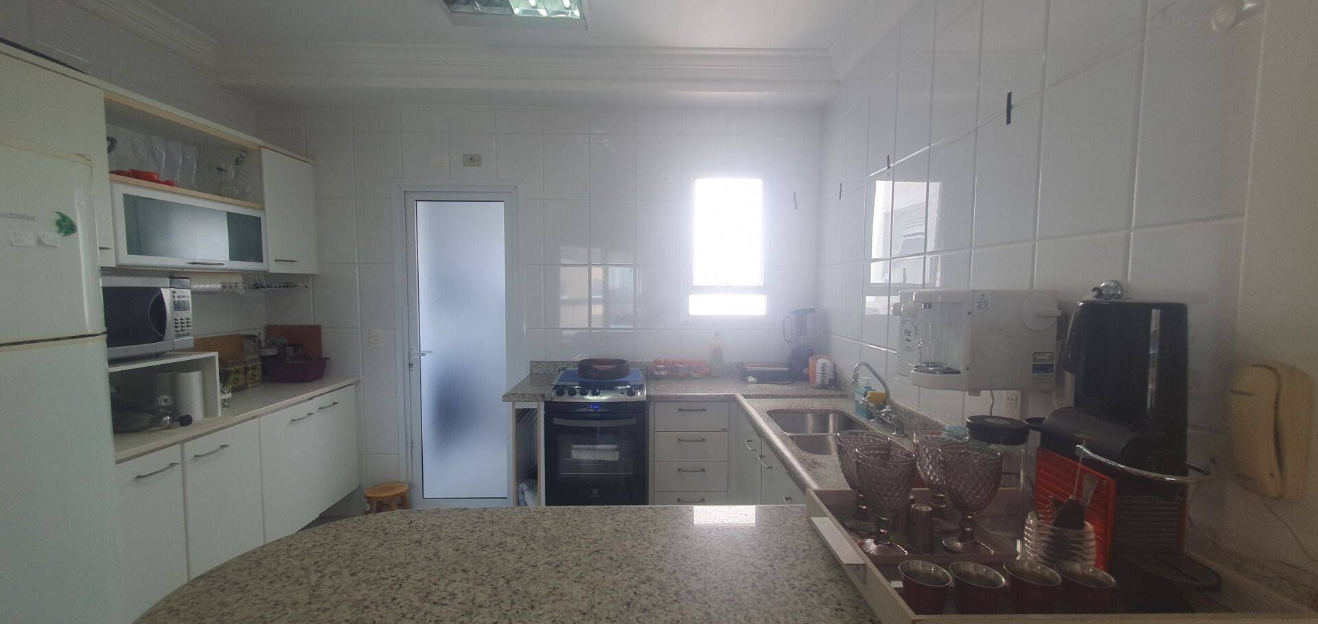 Apartamento à venda com 3 quartos, 102m² - Foto 2