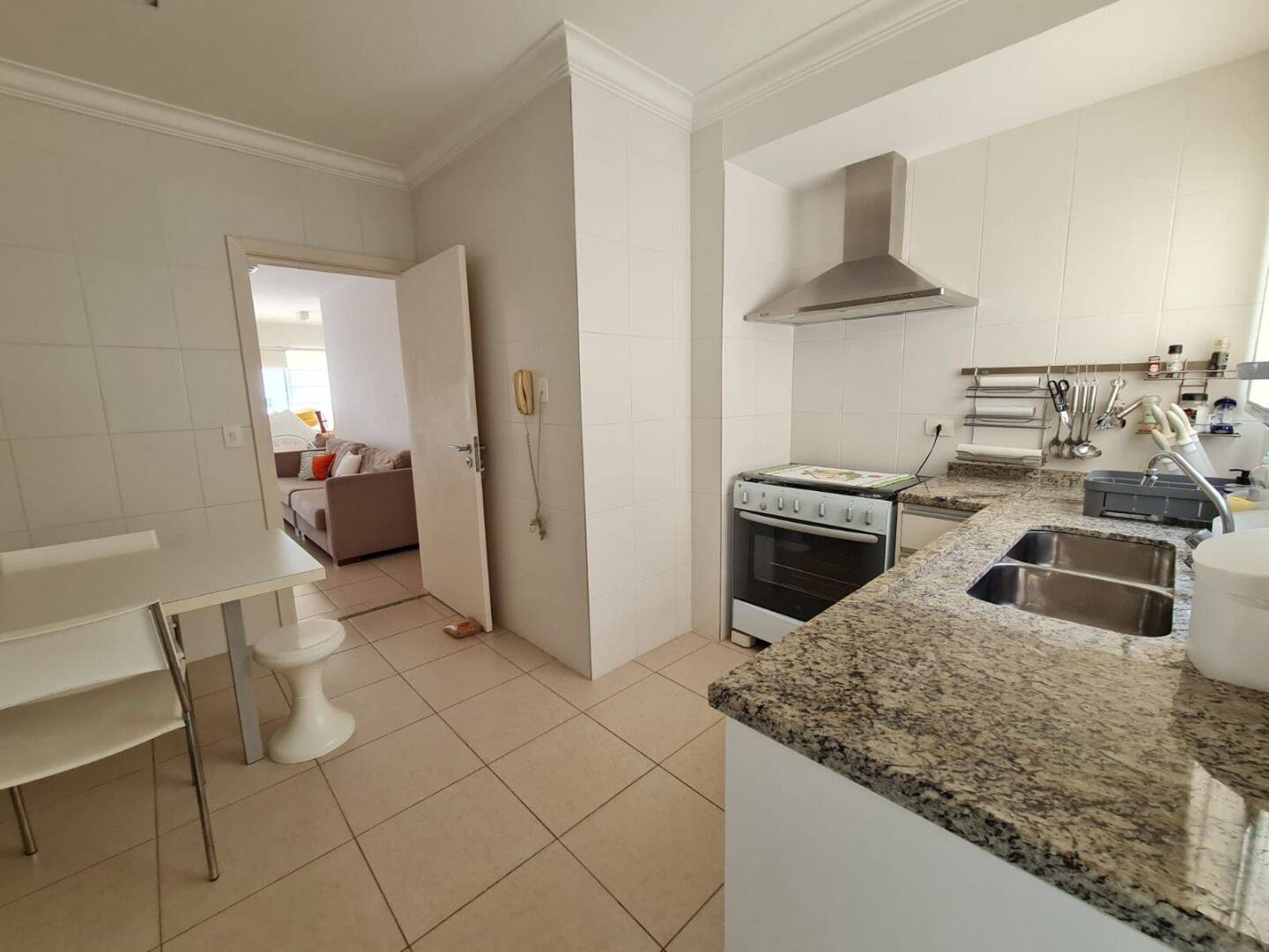 Apartamento à venda com 4 quartos, 186m² - Foto 8