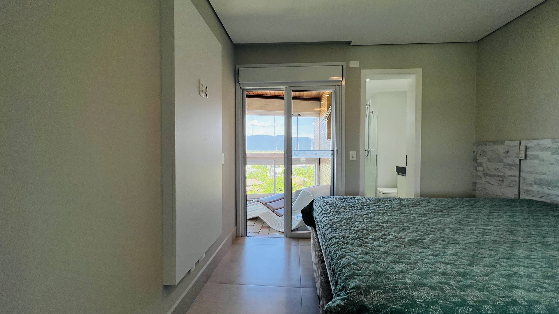 Apartamento à venda com 4 quartos, 235m² - Foto 18