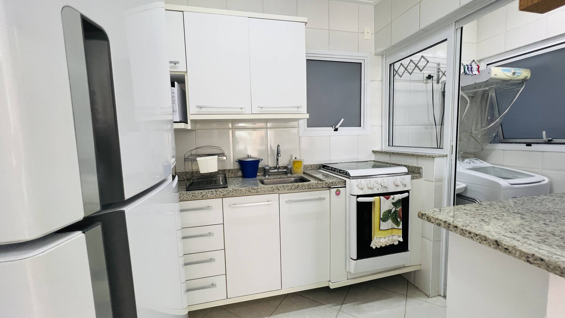 Apartamento à venda com 3 quartos, 87m² - Foto 2