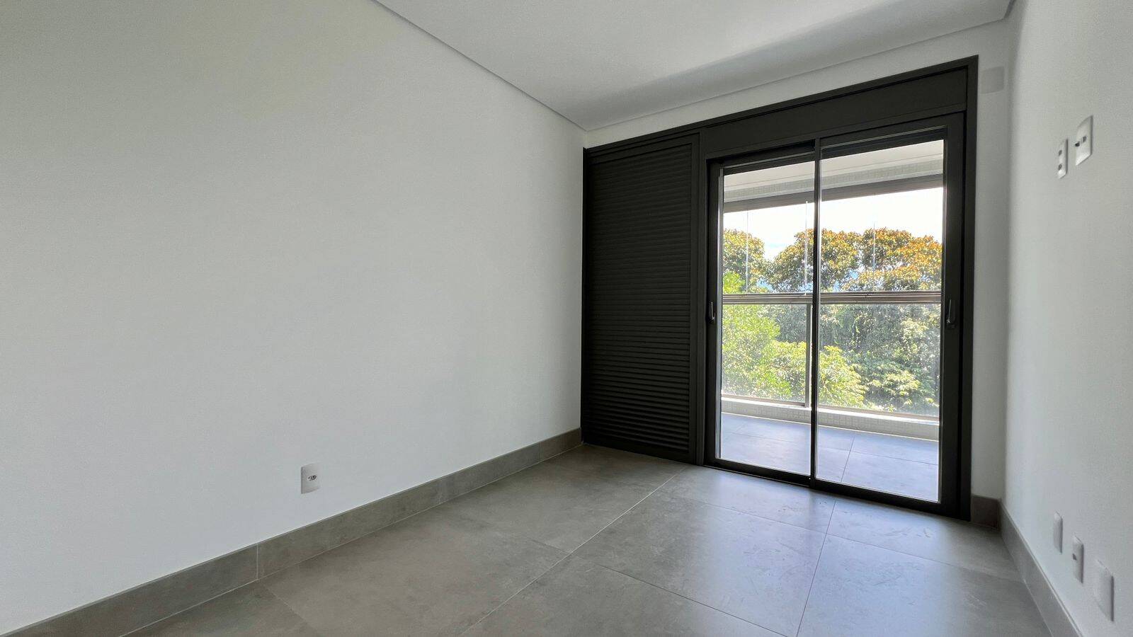 Apartamento à venda com 4 quartos, 160m² - Foto 3