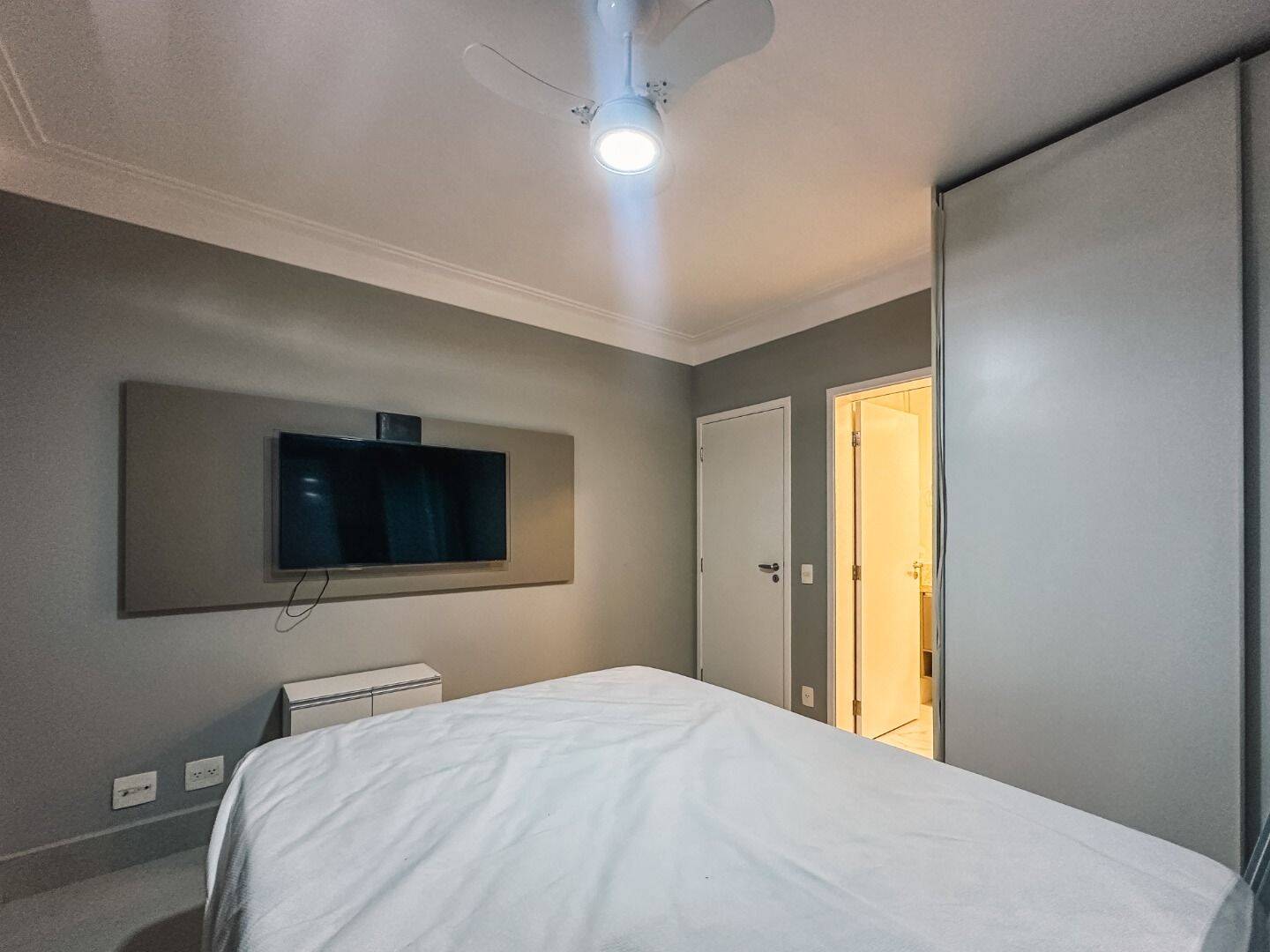 Apartamento à venda com 4 quartos, 178m² - Foto 7