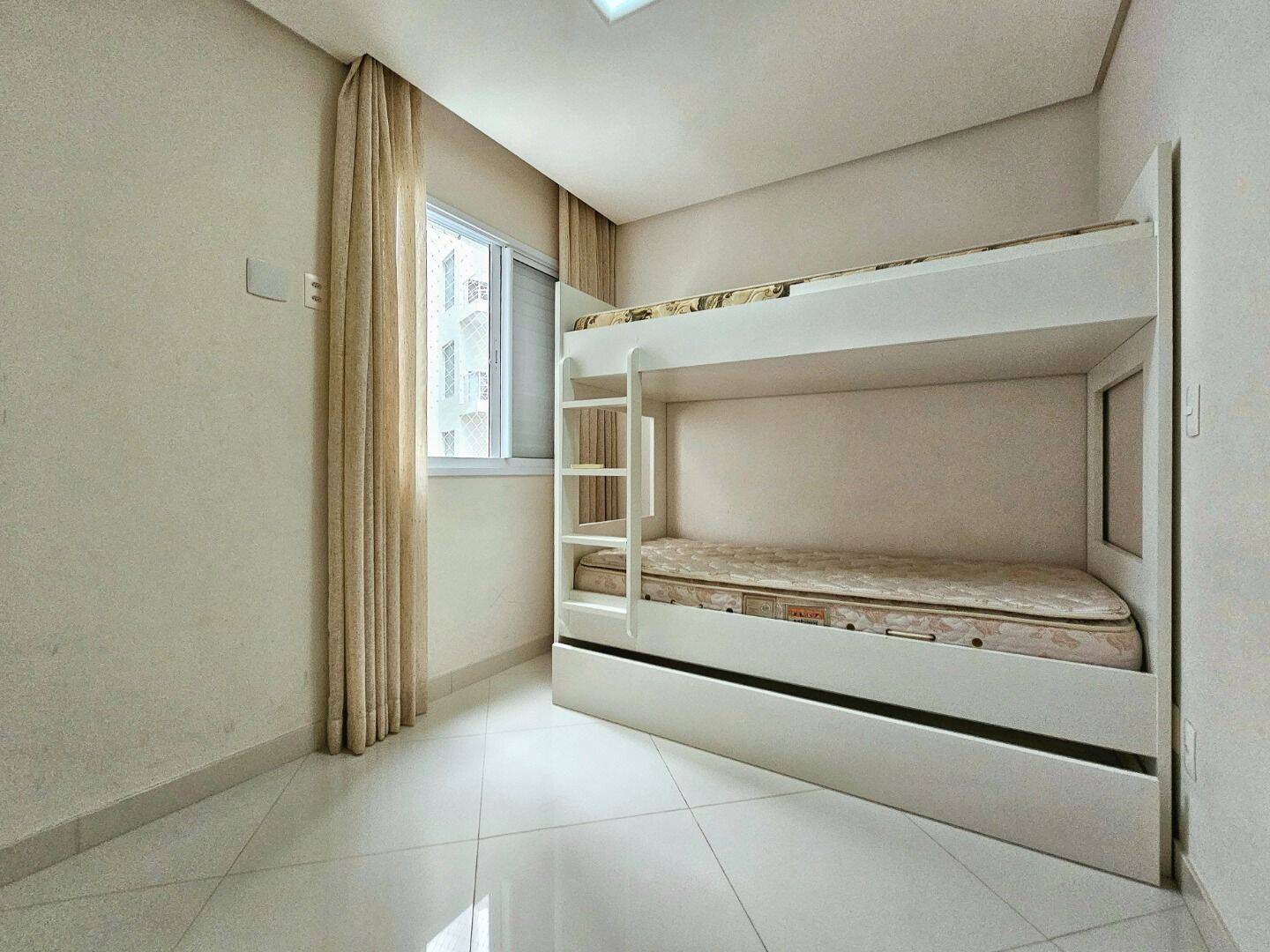 Apartamento à venda com 3 quartos, 140m² - Foto 14