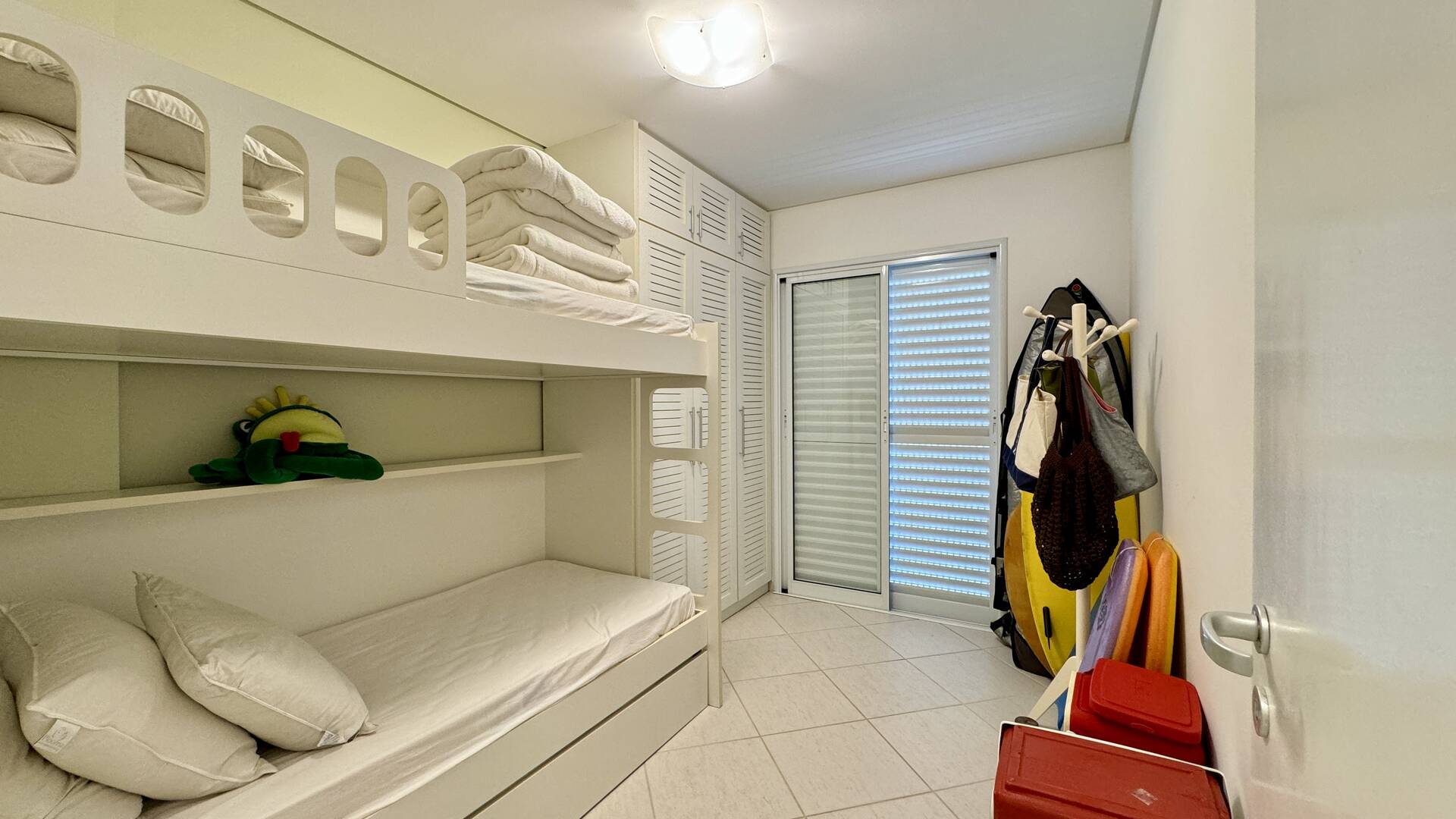 Apartamento à venda com 4 quartos, 137m² - Foto 9