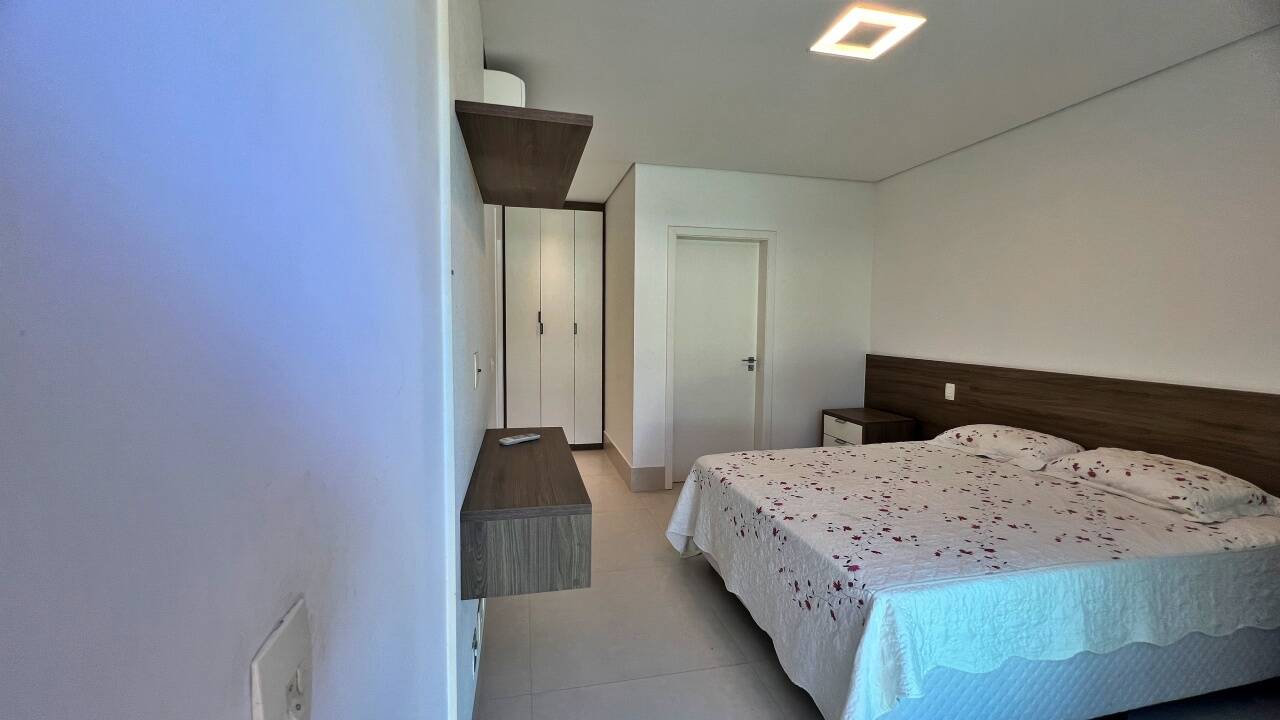 Casa à venda com 6 quartos, 489m² - Foto 13